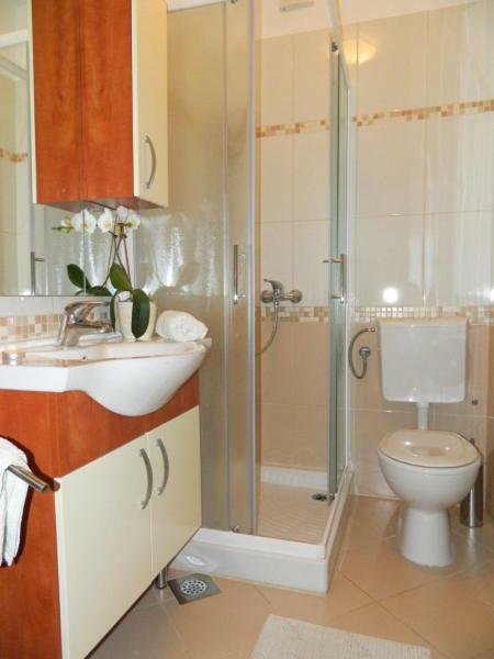 Apartmani Sole Pjescana Uvala Esterno foto
