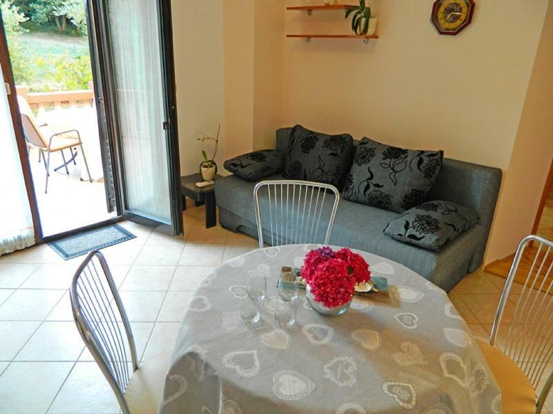 Apartmani Sole Pjescana Uvala Esterno foto