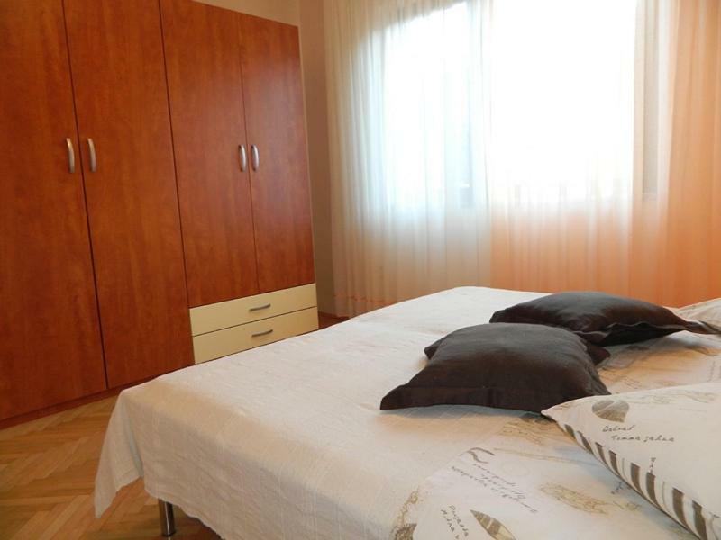 Apartmani Sole Pjescana Uvala Esterno foto